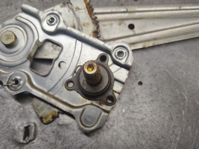 Стеклоподъемник задний правый GJZYY8 Toyota Yaris Verso купить с доставкой