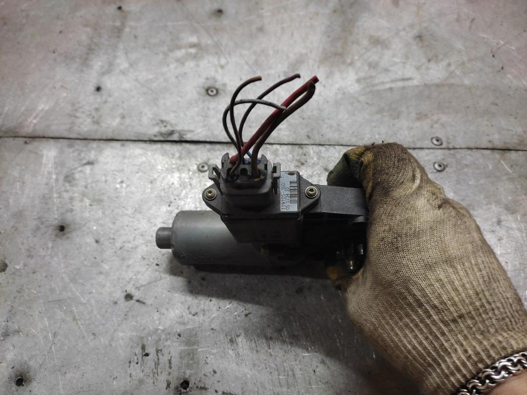 Моторчик стеклоподъемника передний правый U0SJP6 Opel Vectra купить с доставкой