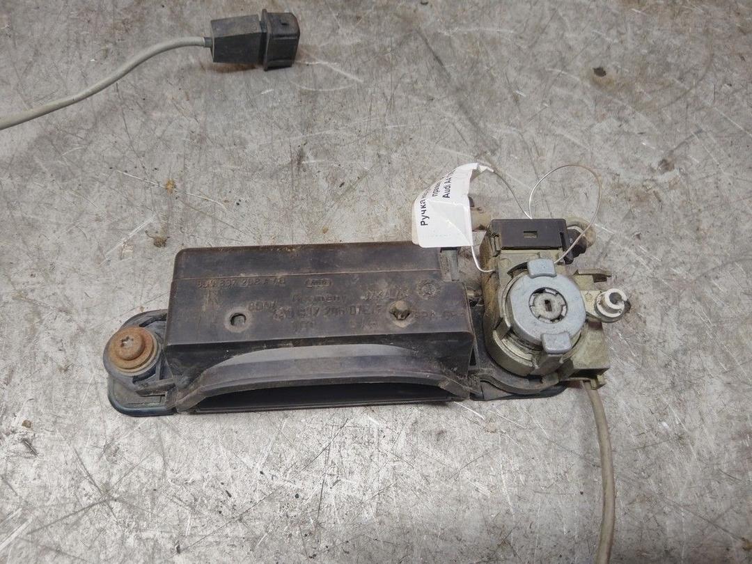 Ручка наружная передняя правая YHPZ9F Audi A4 купить