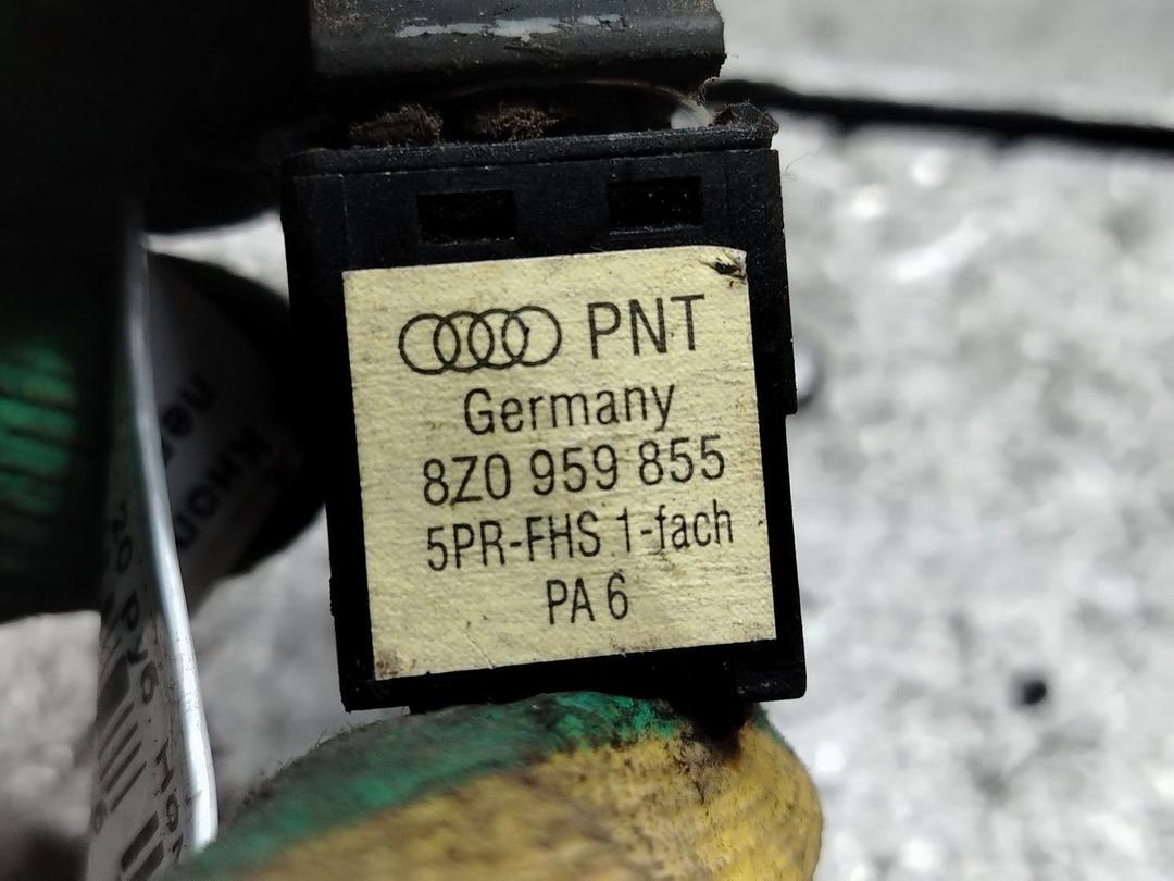 Кнопка стеклоподъемника переднего правого MRV6B2 Audi A4 - Фото 5