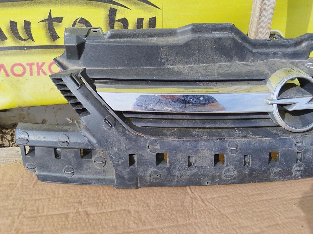 Решетка капота 4E8R9O Opel Corsa купить
