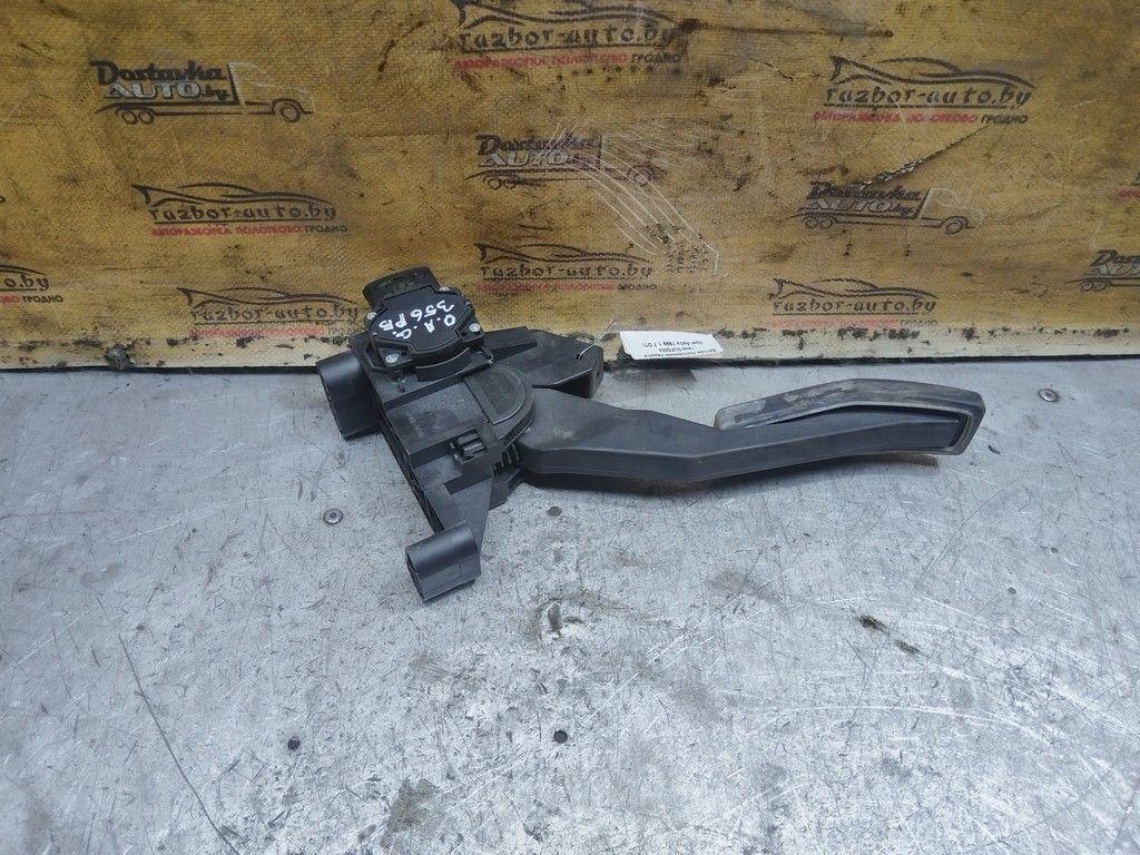 Датчик положения педали газа 0UFDM4 Opel Astra - Фото 2