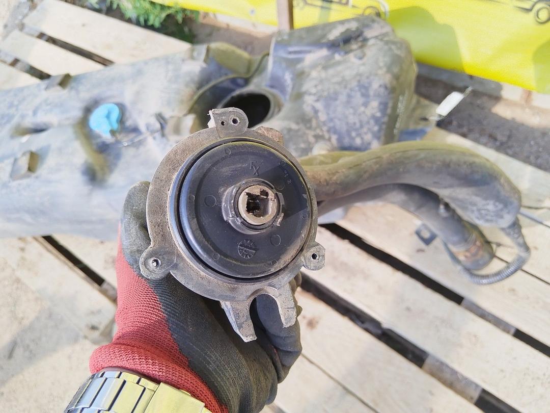 Бак топливный ZJHRAD Citroen Xsara Picasso купить с доставкой