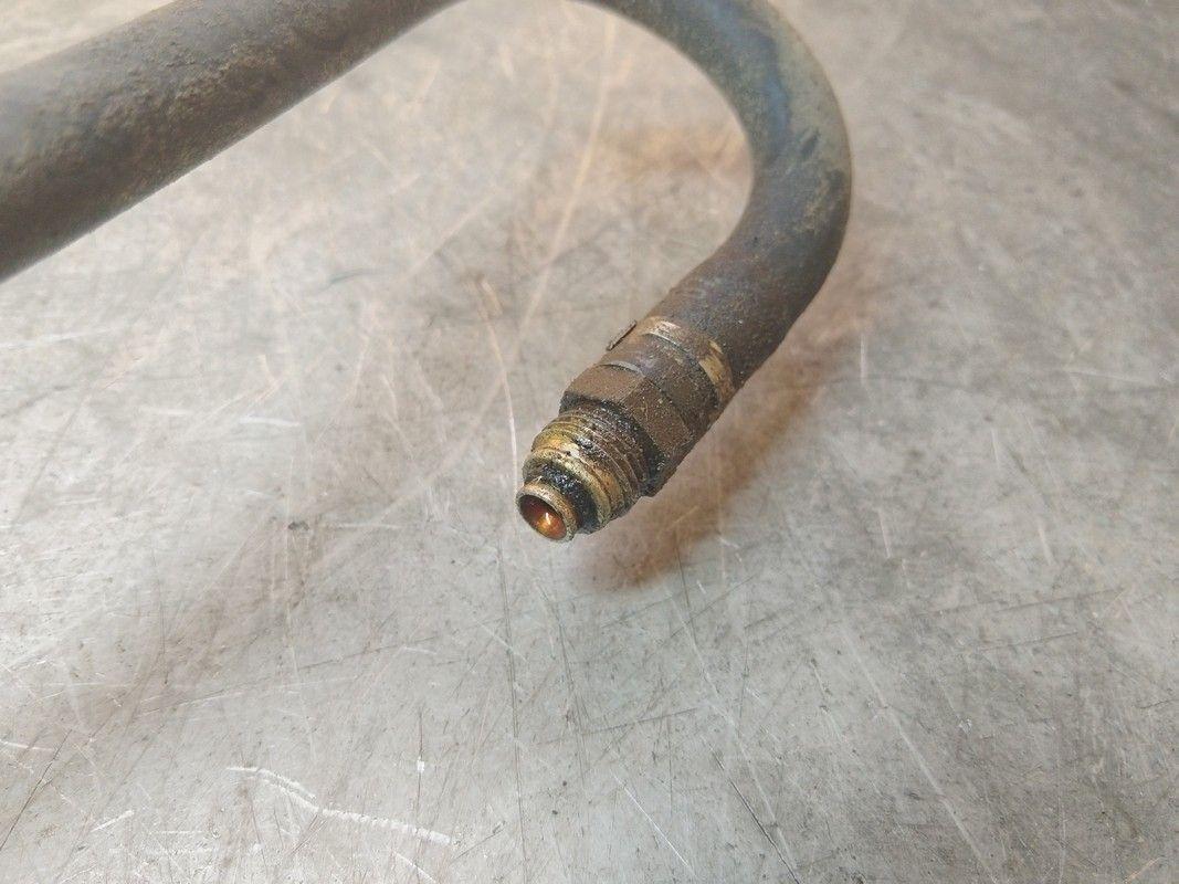 Трубка гидроусилителя FC4B2V Mitsubishi Carisma купить