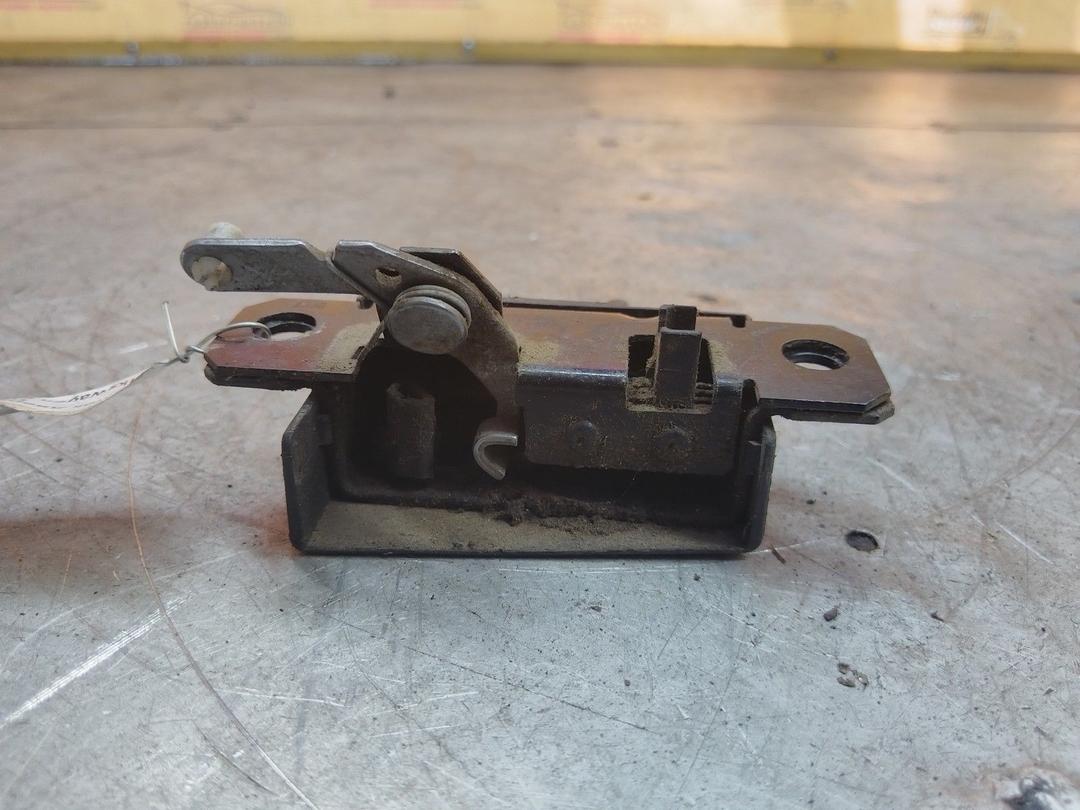 Замок двери задней правой TQ3FLR Volkswagen Caddy купить с доставкой