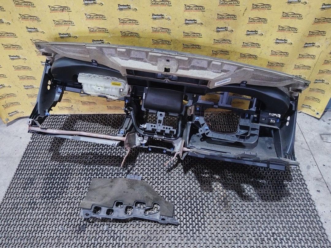 Панель передняя салона (торпедо) 851QGF Opel Astra undefined