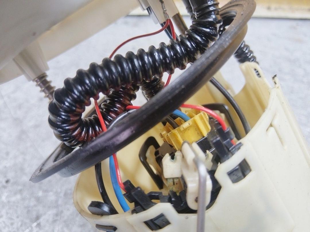 Колба в бак 2ZNGFX Fiat Linea - Фото 5