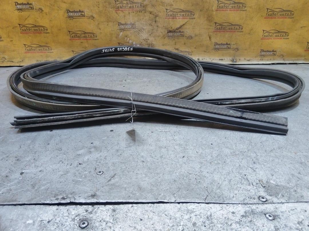 Уплотнитель багажника SUR47F Ford Focus - Фото 2