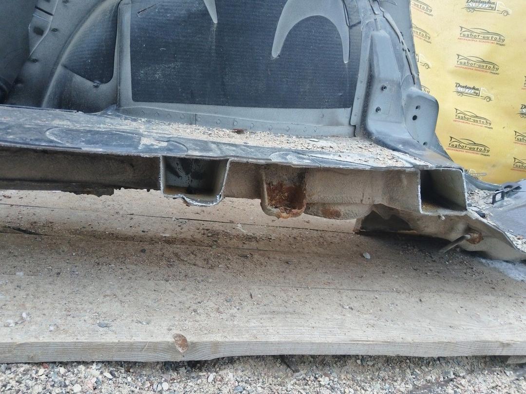 Крыло заднее левое C4UX9T Volkswagen Passat купить на авторазборке