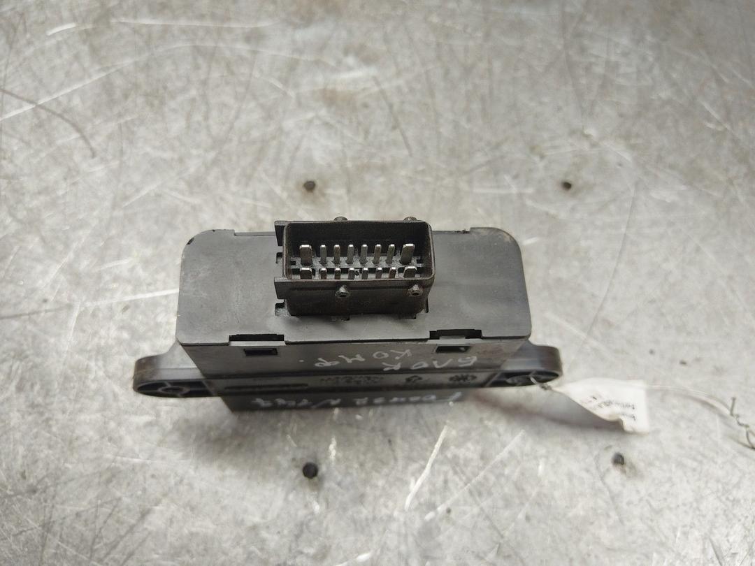 Блок комфорта DZJU0L Ford Focus купить с доставкой