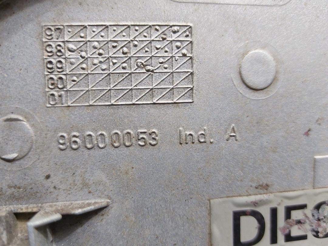 Лючок топливного бака PRQJX2 Renault Laguna купить на авторазборке