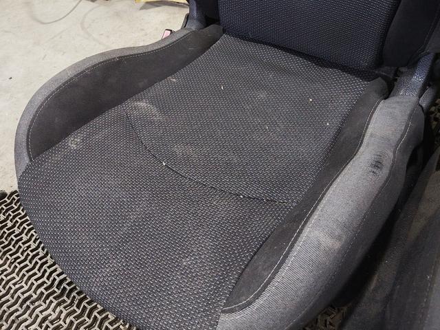 Салон (комплект сидений) 31AHUK Peugeot 206 купить в магазине запчастей бу