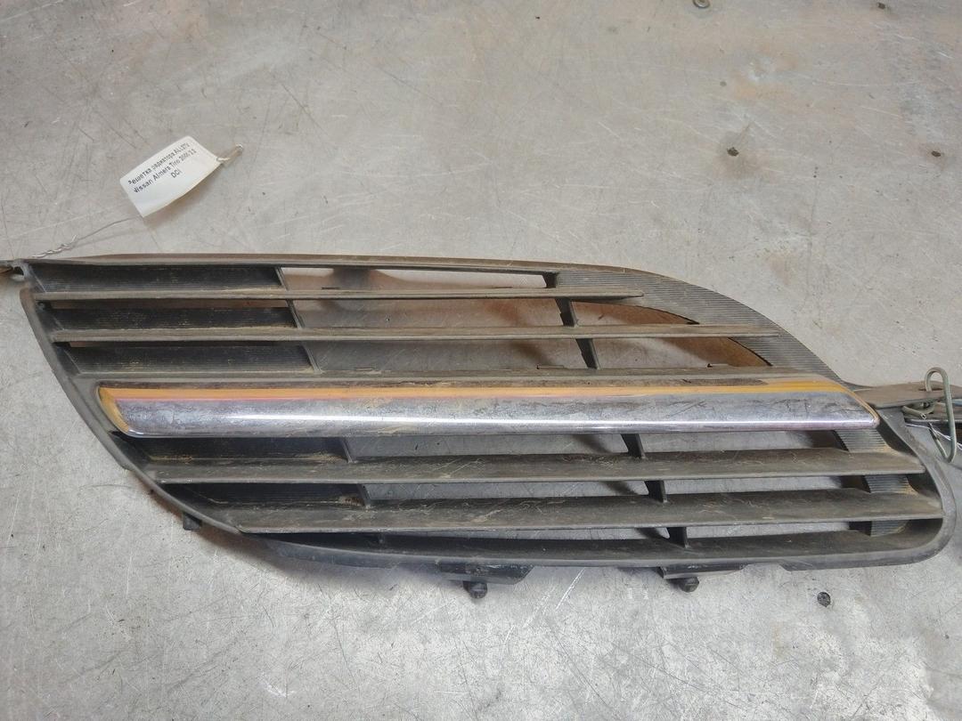 Решетка радиатора ALL2TV Nissan Almera Tino купить в магазине запчастей бу