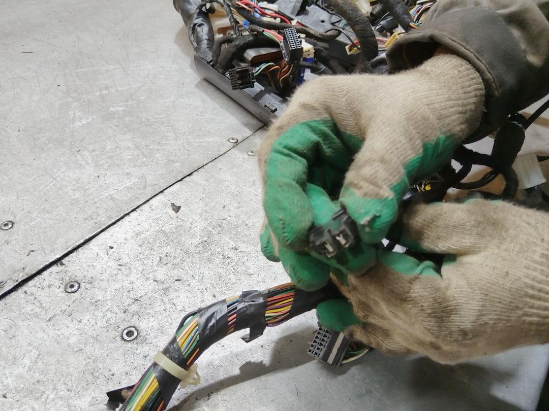 Проводка салона WDBACG Mitsubishi Carisma - Фото 42