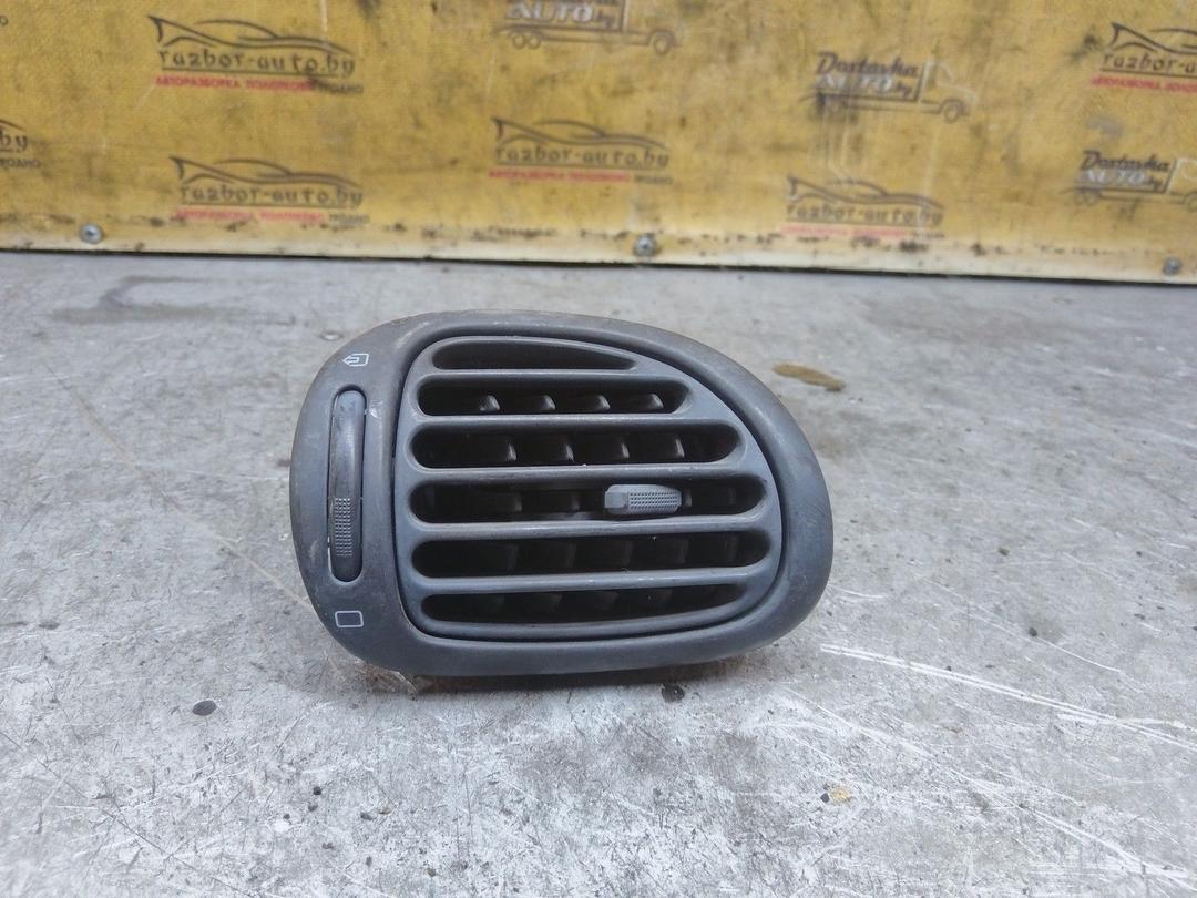 Дефлектор обдува салона U2JZAC Peugeot 206 купить на авторазборке