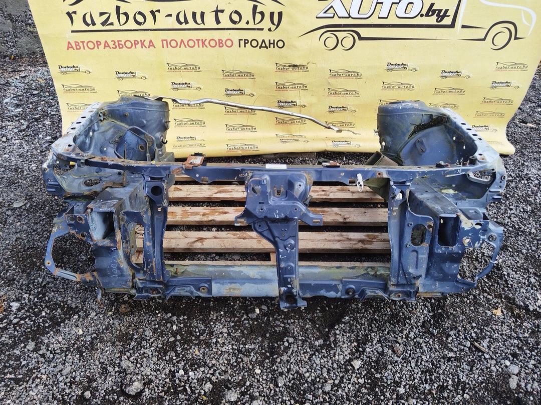 Передняя панель крепления облицовки (телевизор) R220RO Mazda Xedos 6