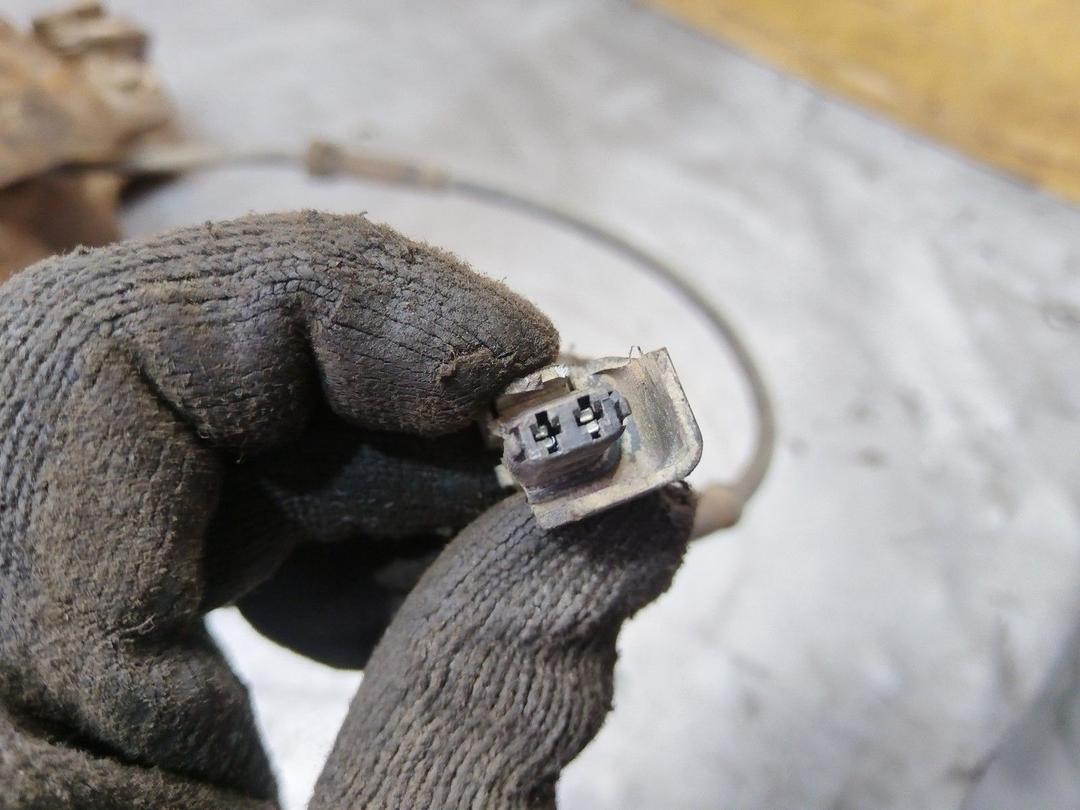 Кулак поворотный правый MN526V Seat Alhambra - Фото 2