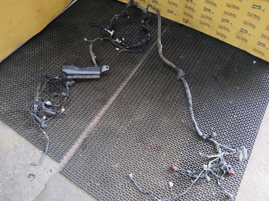 Проводка Y9UV42 Toyota Corolla - Фото 1