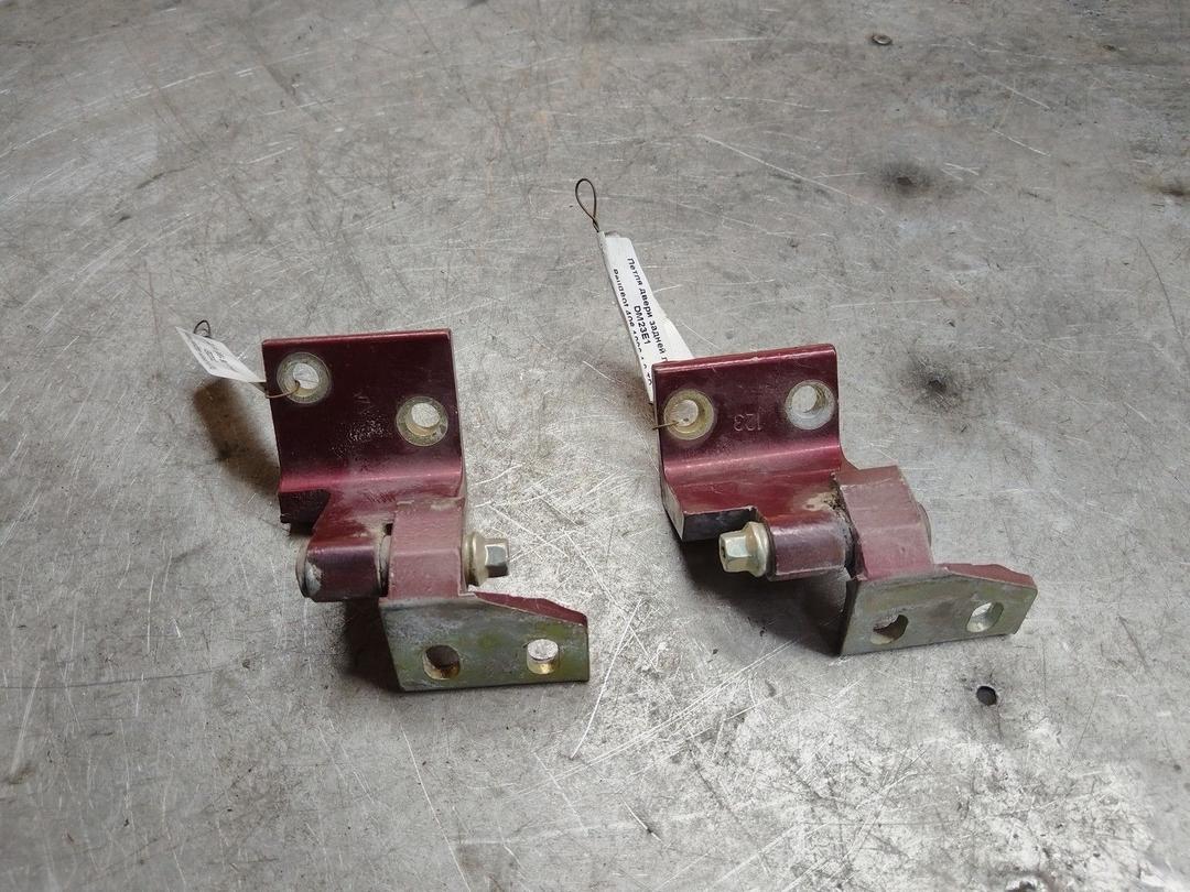 Петля двери задней левой DM23E1 Peugeot 406 - Фото 1