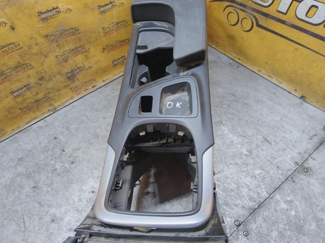 Подлокотник 427UM4 Opel Insignia купить на авторазборке