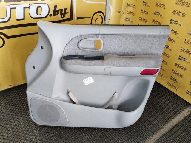 Обшивка двери передней правой (дверная карта) EL036T Hyundai Trajet