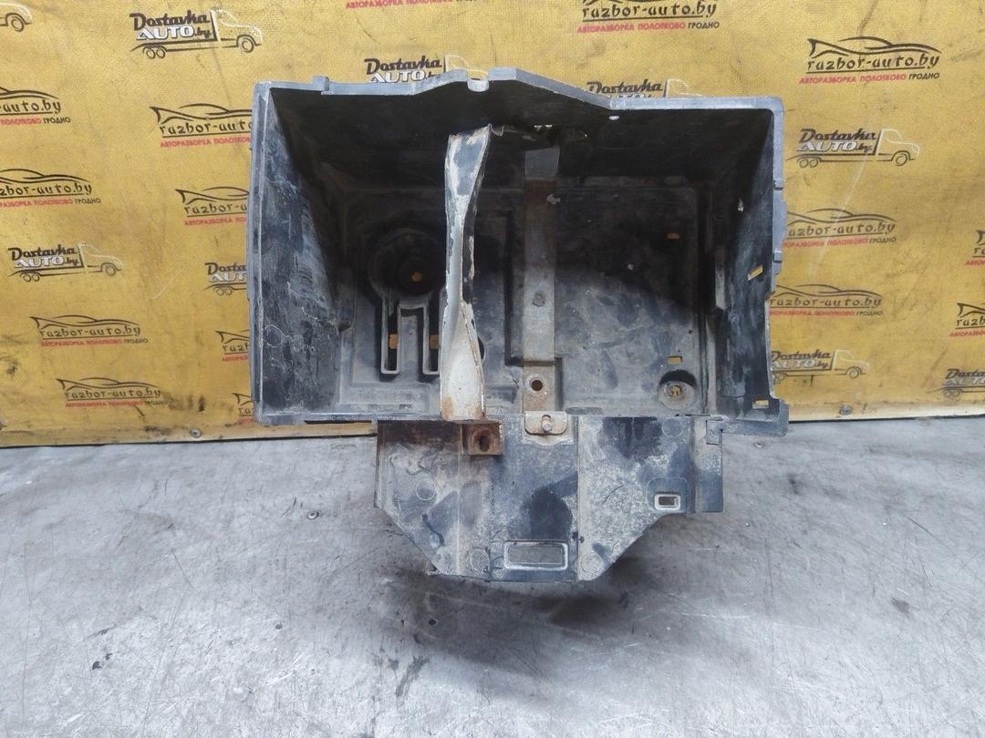 Полка аккумулятора 07SU84 Volvo S40