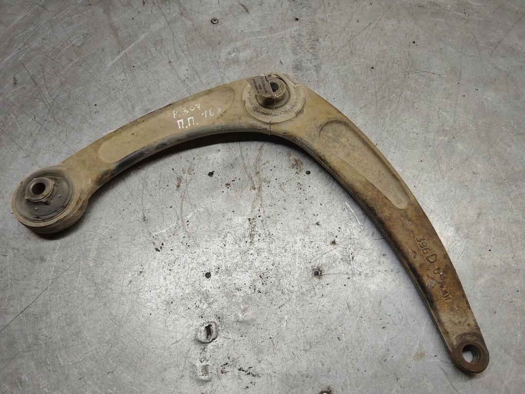 Рычаг передний правый 5U6434 Peugeot 307