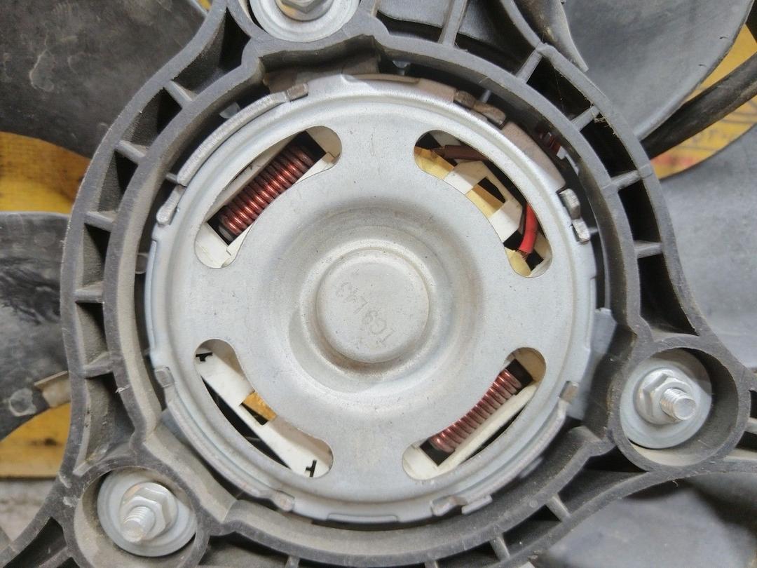 Вентилятор кондиционера DB5JI9 Volkswagen Passat купить в магазине запчастей бу