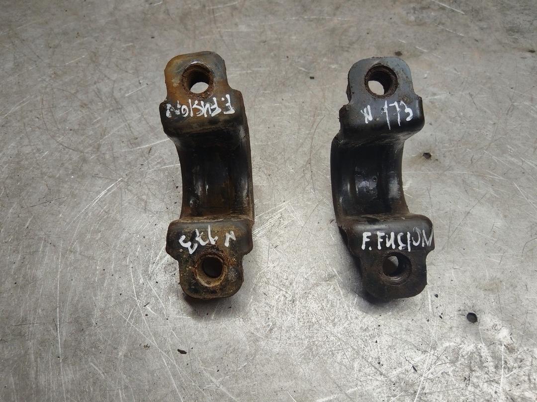 Крепление втулки стабилизатора VN8VL6 Ford Fusion - Фото 2