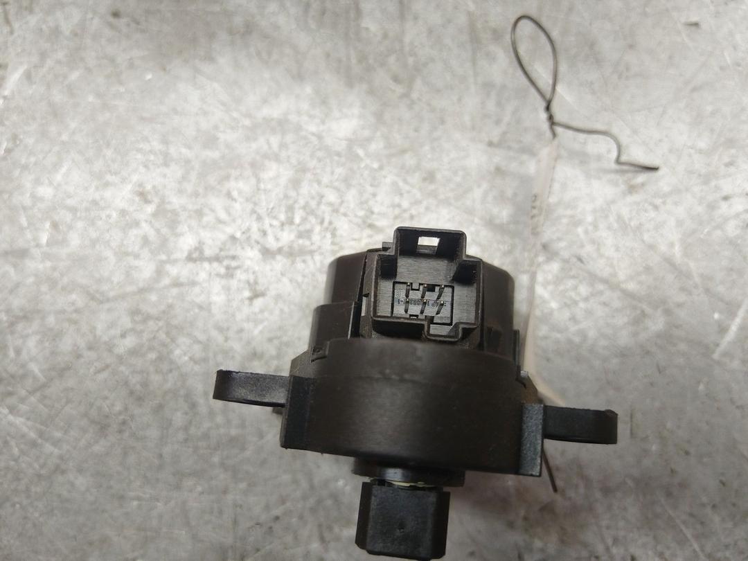 Электропривод CN68LY Peugeot 406 undefined