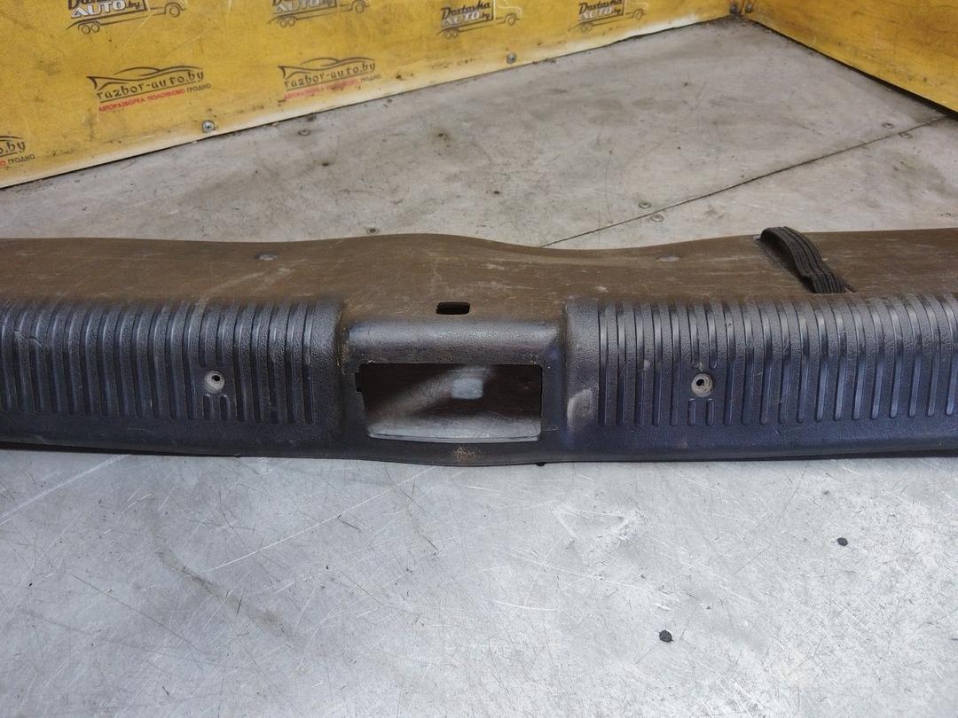 Накладка внутренняя на заднюю панель кузова 03I55G Renault Safrane - Фото 3