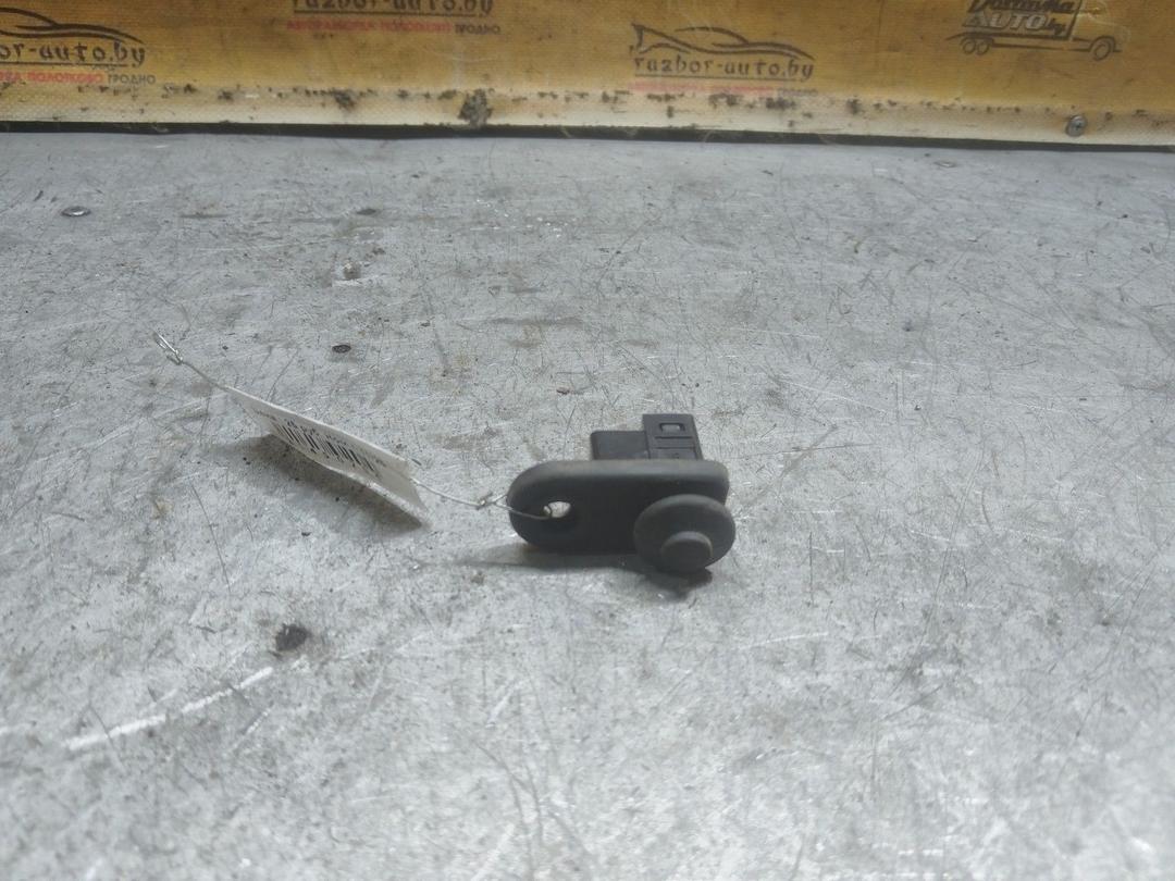 Выключатель концевой (концевик) EB1ODA Mitsubishi Grandis