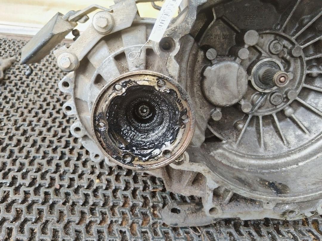 КПП механическая (МКПП) 5-ступенчатая DV63D7 Volkswagen Golf - Фото 3