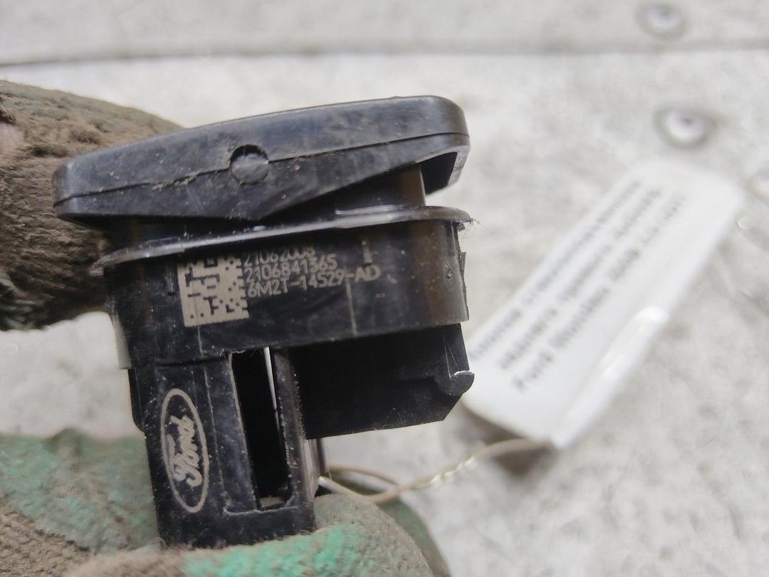 Кнопка стеклоподъемника заднего правого 2UCWF8 Ford Mondeo купить на авторазборке