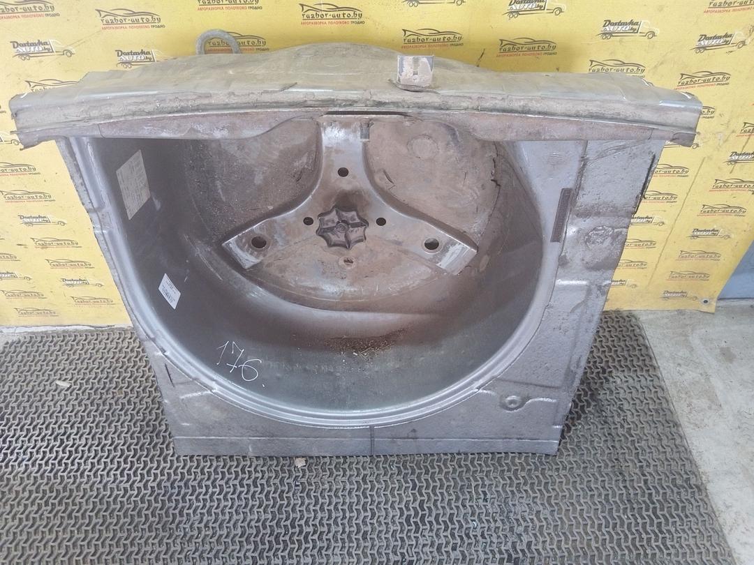 Ниша запасного колеса N3FQH6 Audi 80