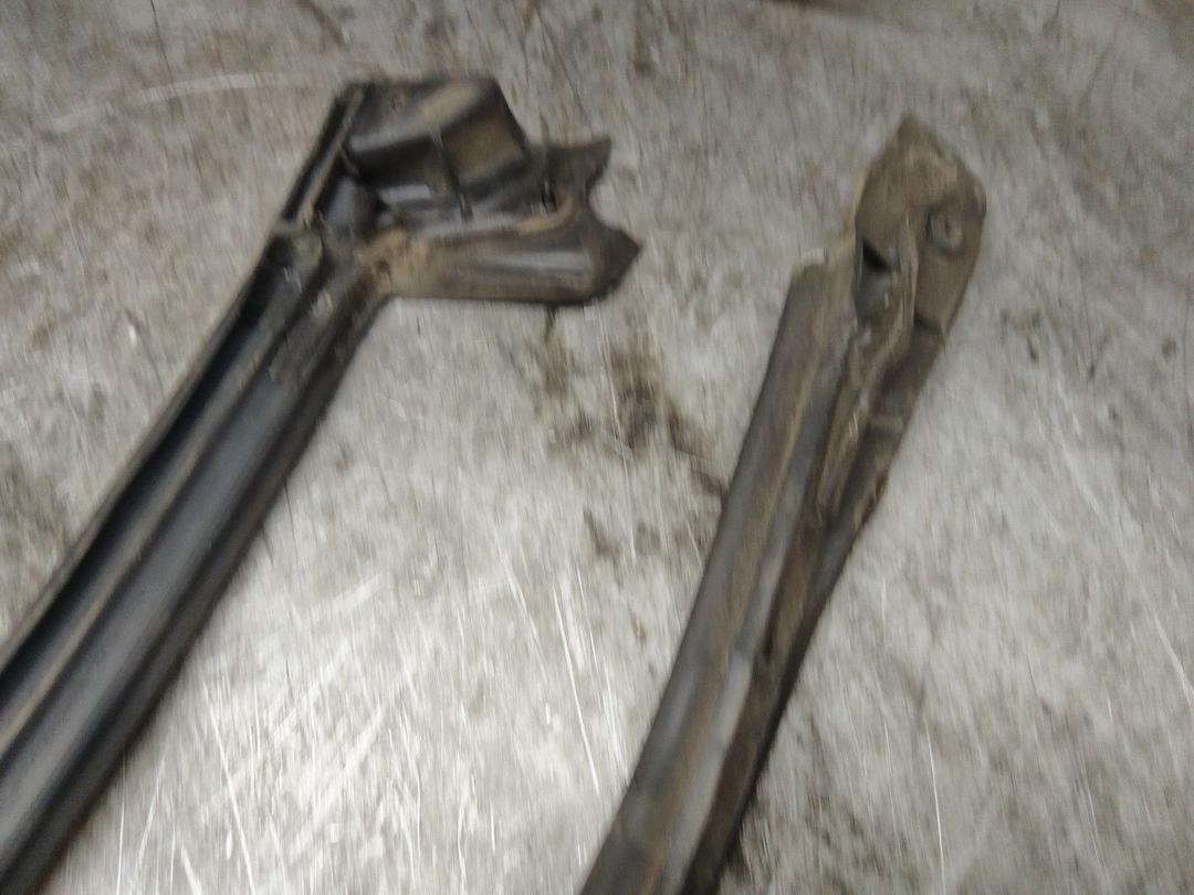 Уплотнитель N3GY7I Subaru Forester купить