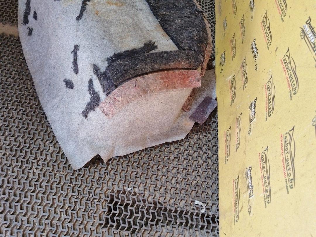 Ковер багажника C8ZQT8 Toyota Avensis Verso купить с доставкой