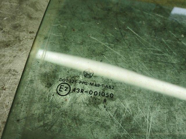 Стекло двери передней правой SW7KP9 Chrysler Voyager купить с доставкой