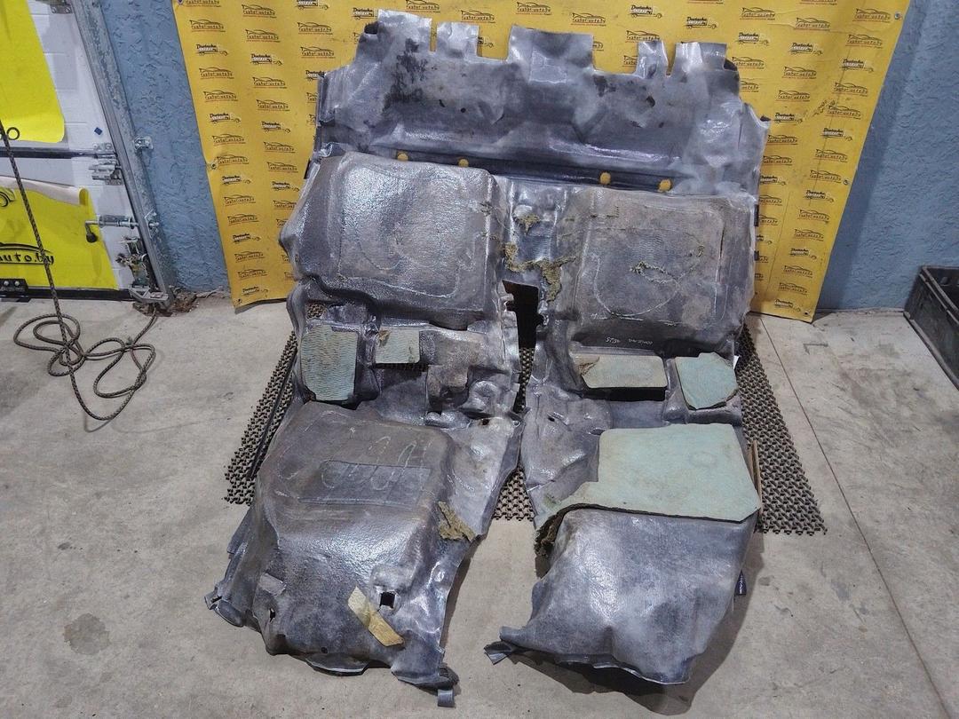 Ковер салонный H1X1OM Mitsubishi Carisma купить на авторазборке