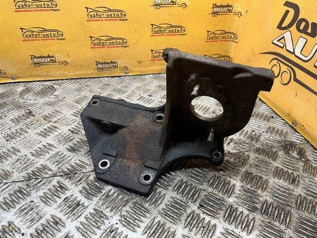 Крепление ТНВД LOYO7A Mazda Premacy