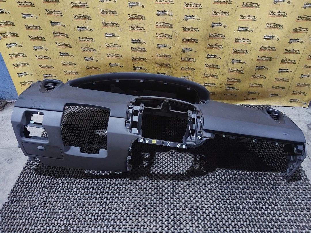 Панель передняя салона (торпедо) 92I3WH Renault Scenic купить с доставкой