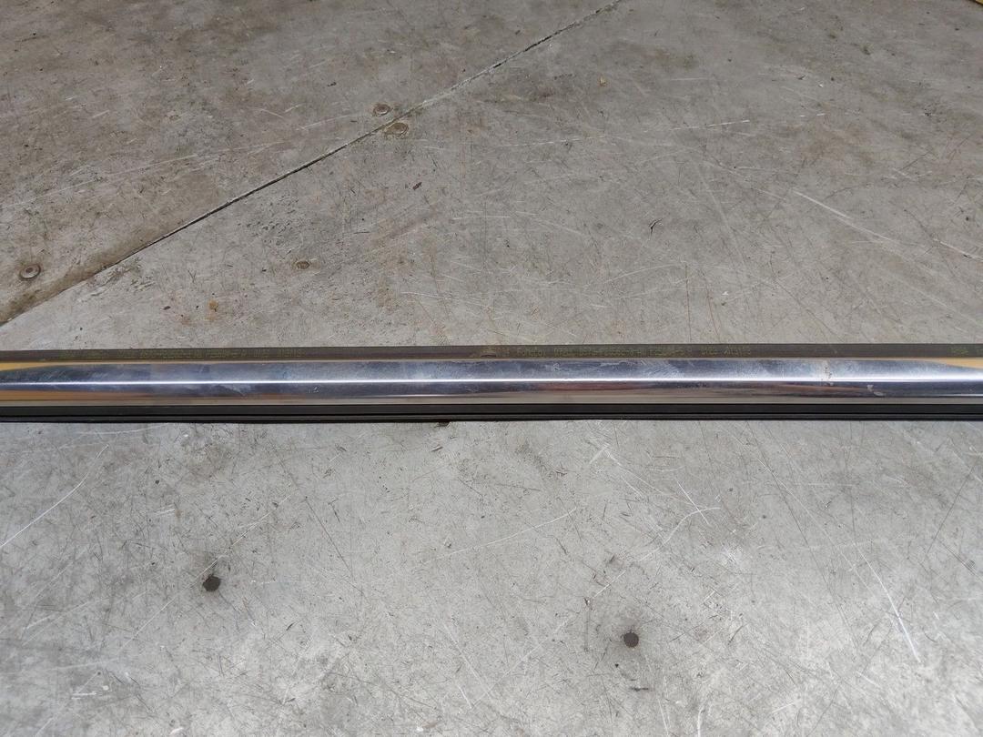 Молдинг стекла двери передней правой наружный IZROS6 Ford Fusion купить с доставкой