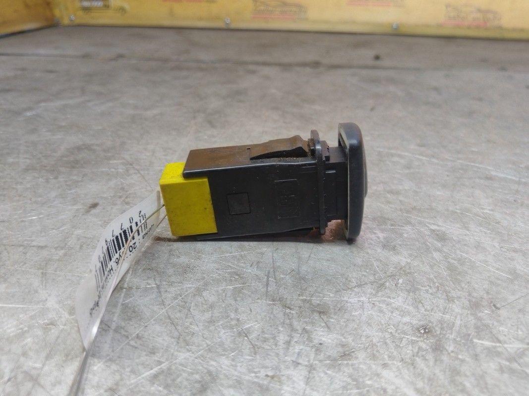 Кнопка обогрева заднего стекла 6Y7318 Kia Shuma купить в магазине запчастей бу