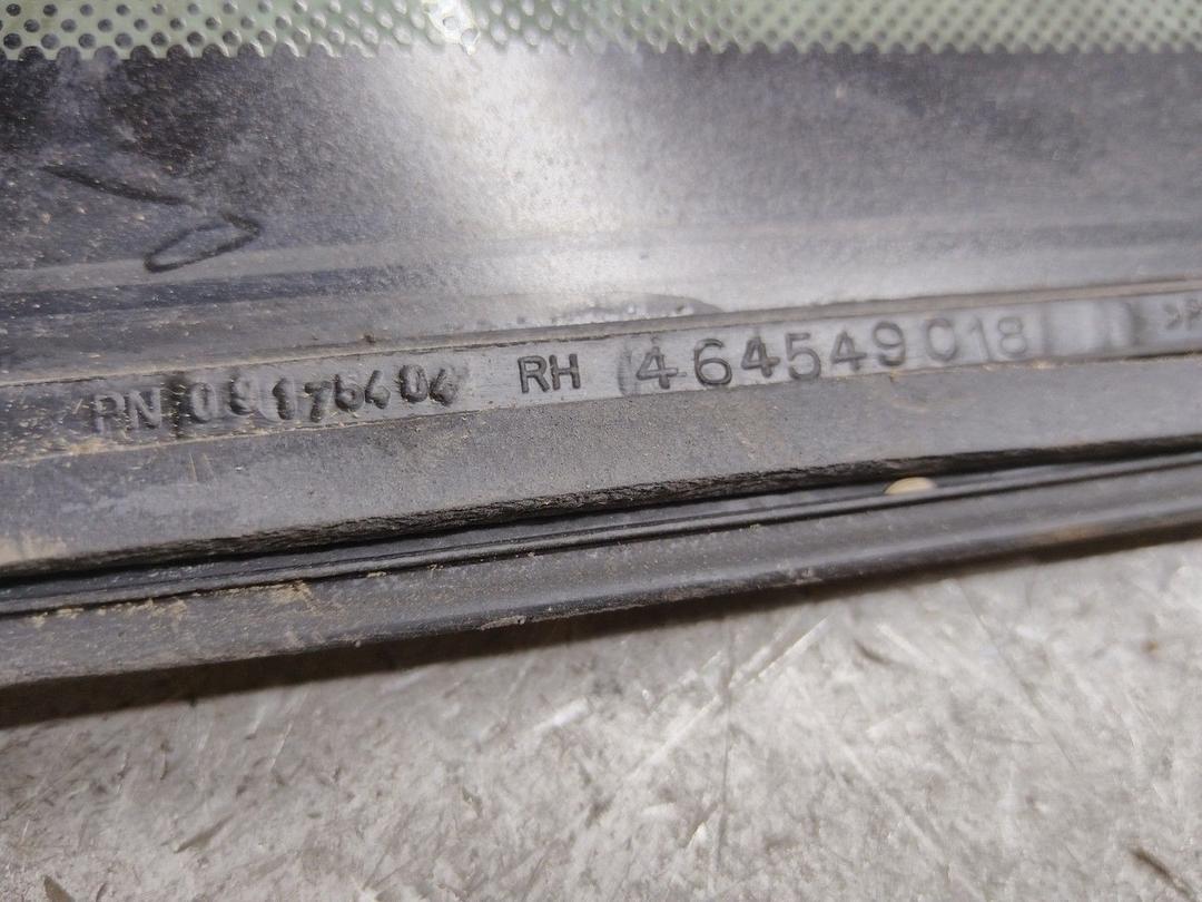 Стекло кузовное боковое правое G7SUGN Opel Zafira купить в магазине запчастей бу