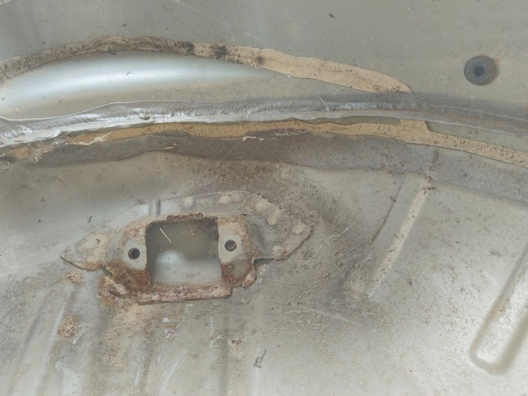 Крыло заднее правое 0ANOGX Peugeot 307 undefined