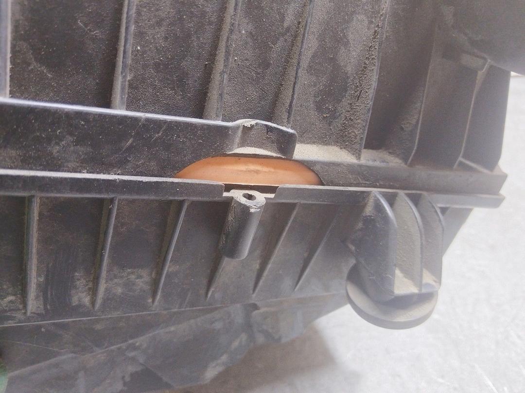 Корпус воздушного фильтра AXVVXM Ford Mondeo - Фото 7