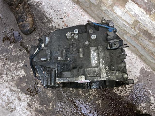 КПП механическая (МКПП) 5-ступенчатая 10F94F Volvo S40 купить