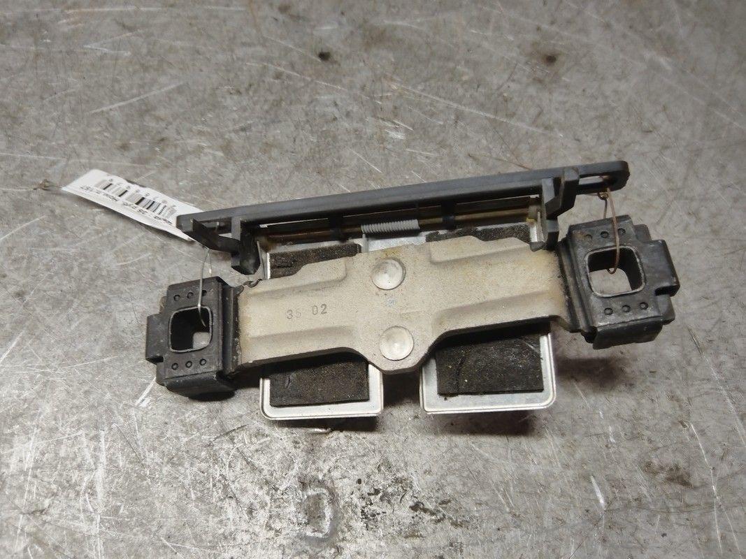 Ответная часть замка багажника HM90US Audi A6 - Фото 3