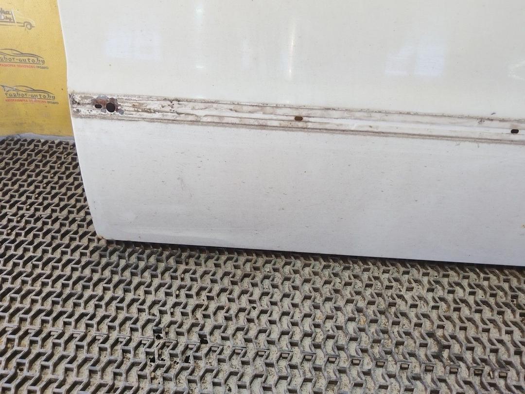 Дверь передняя правая PJVR2H Audi A4 купить в магазине запчастей бу