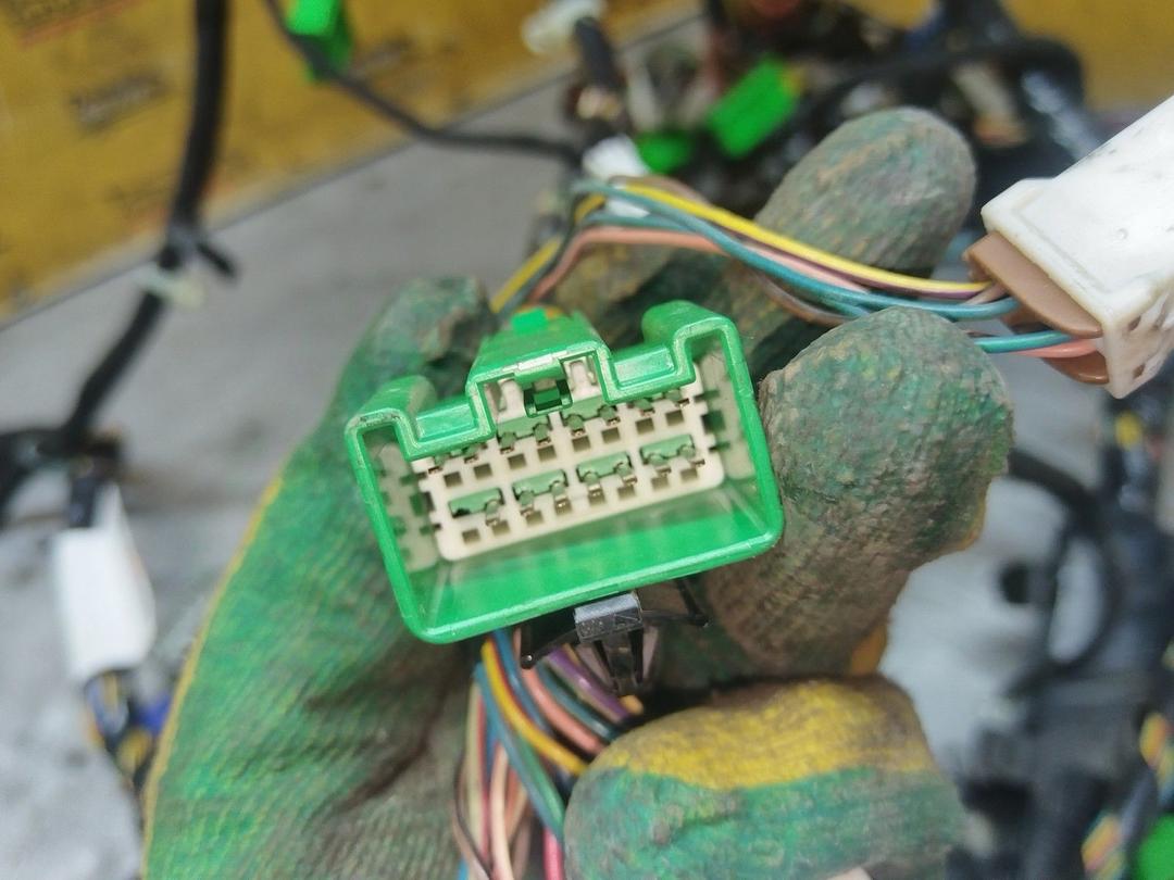 Проводка салона MHXSC1 Volvo V40 - Фото 16